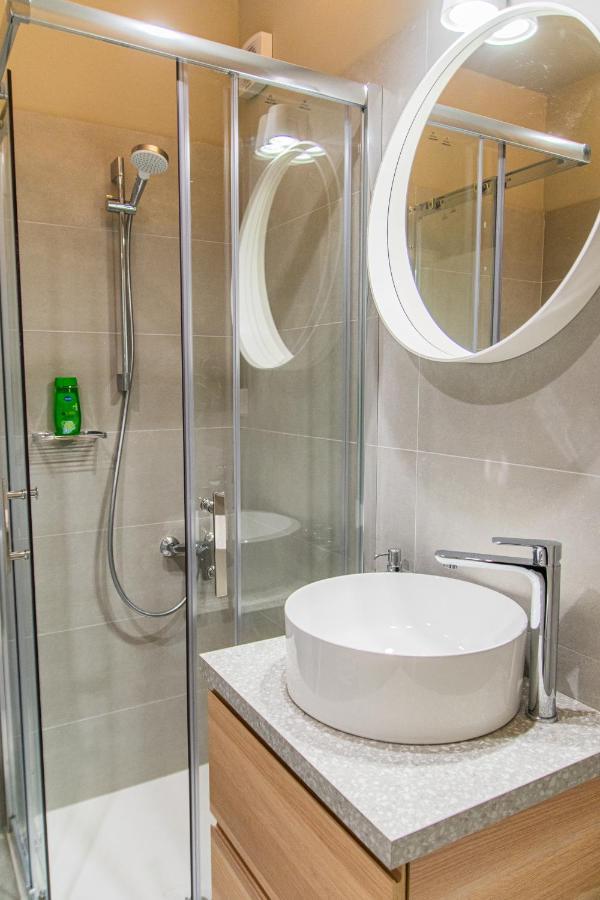 Daire Flexible Selfcheckins 58, 59 & 60 - - Loggia - New - Luxury *